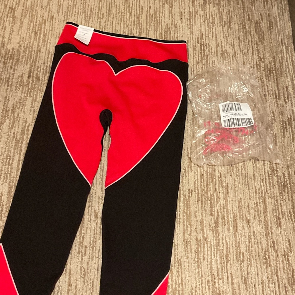 NWT VS PINK heart leggings size XL